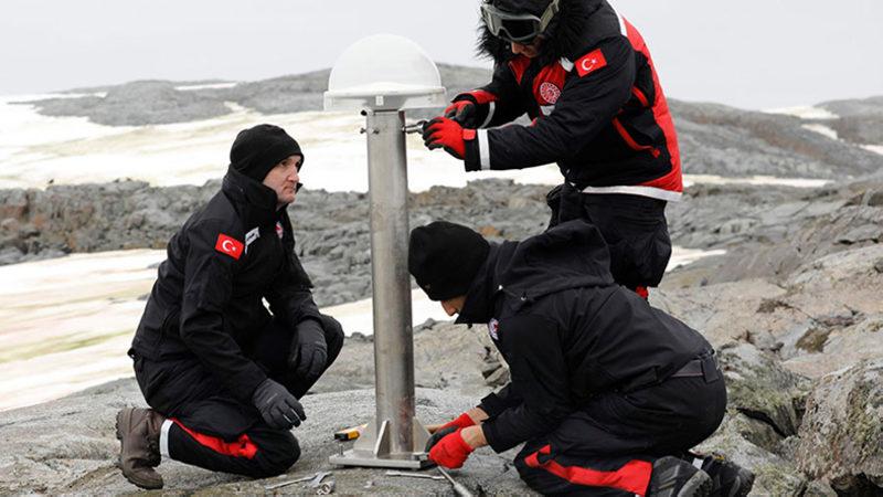 Türkiye Sınırları Dışındaki İlk Türk Küresel Uydu Seyrüsefer Sistemi Antarktika’da Kuruldu