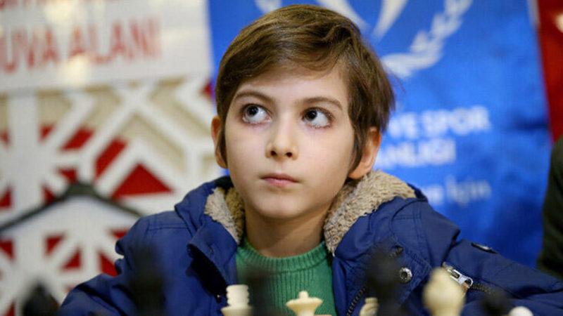 Aile Bakanlığı’ndan Fenomen Olan Atakan Kayalar Hakkında Açıklama