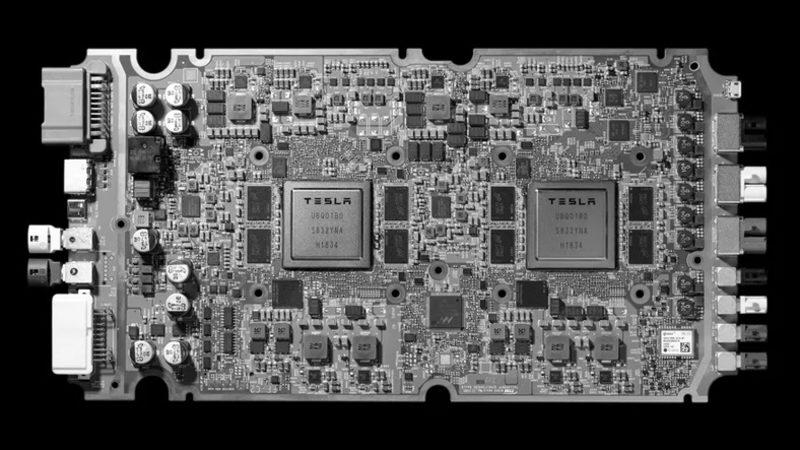 Tesla’nın Diğer Çiplerden 21 Kat Daha Güçlü Olan Tam Otomatik Sürüş Çipi Duyuruldu