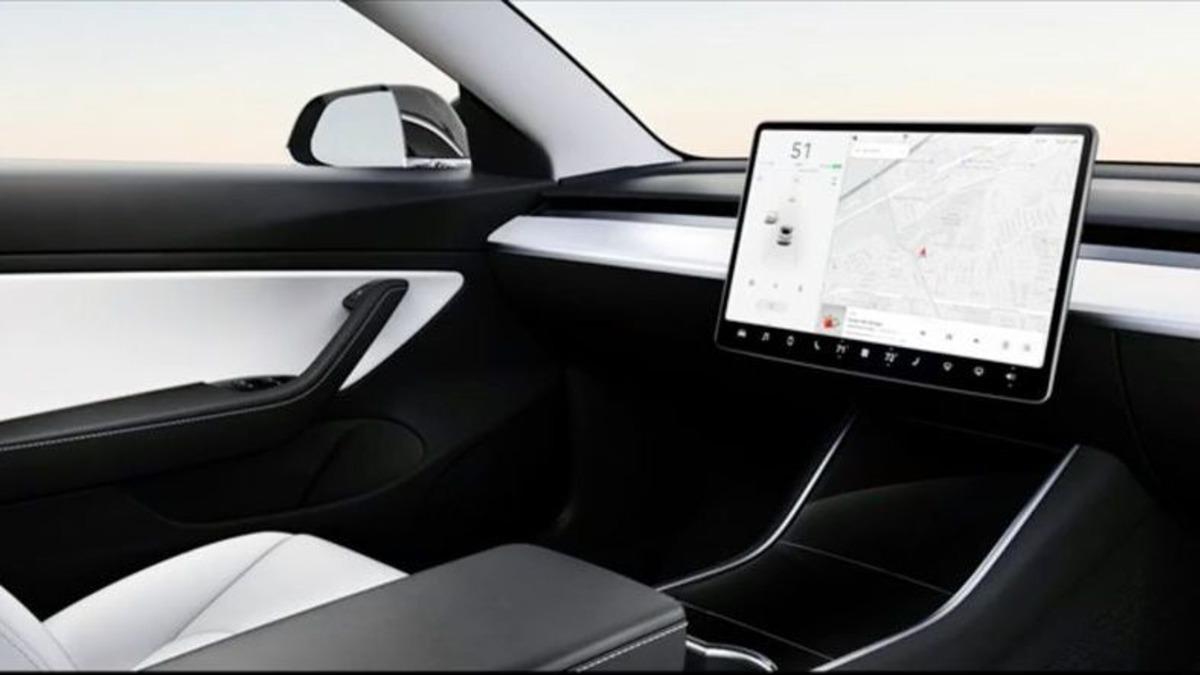 Elon Musk’ın ‘2 Yıla Geliyor’ Dediği Direksiyonsuz Tesla Otomobil Tasarımı