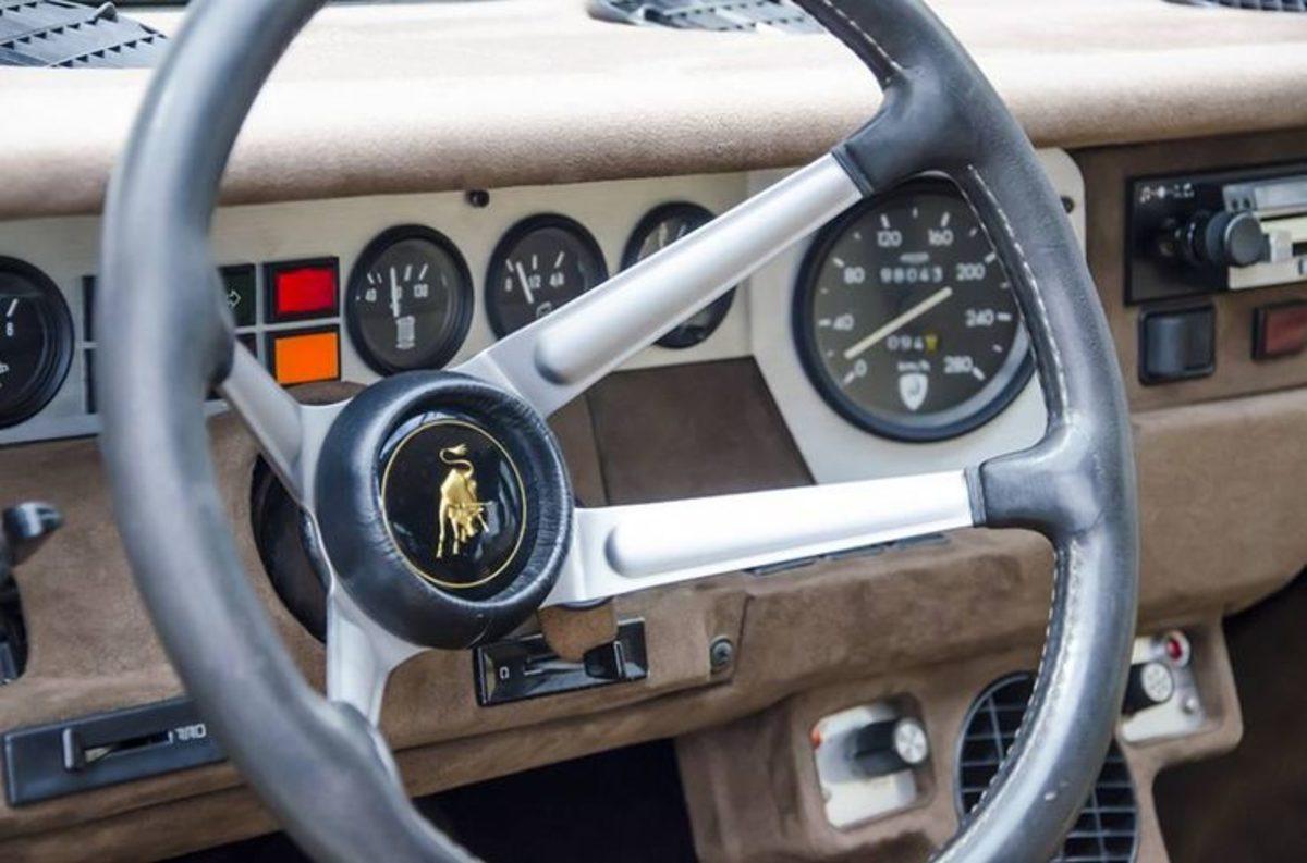 Spor Arabaları Bilim Kurgu Filminden Çıkmışa Döndüren 15 Direksiyon Tasarımı