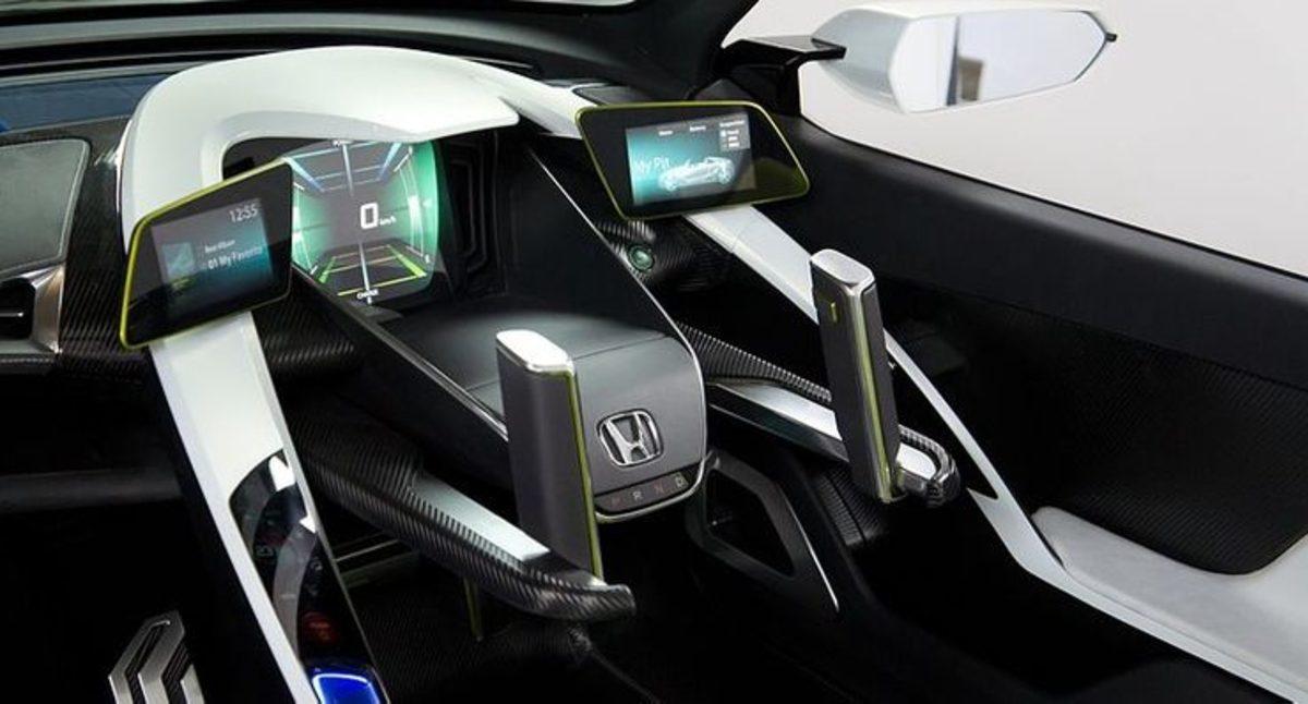 Spor Arabaları Bilim Kurgu Filminden Çıkmışa Döndüren 15 Direksiyon Tasarımı