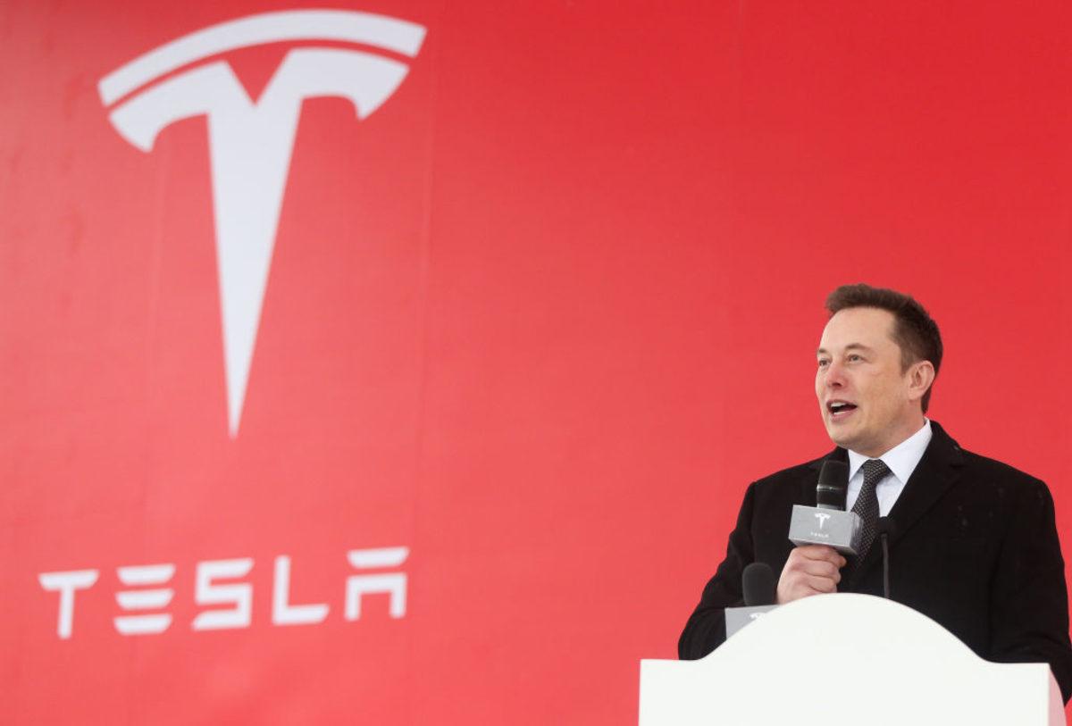 Tesla, İlk Çeyrekte 702 Milyon Dolar Zarar Açıkladı