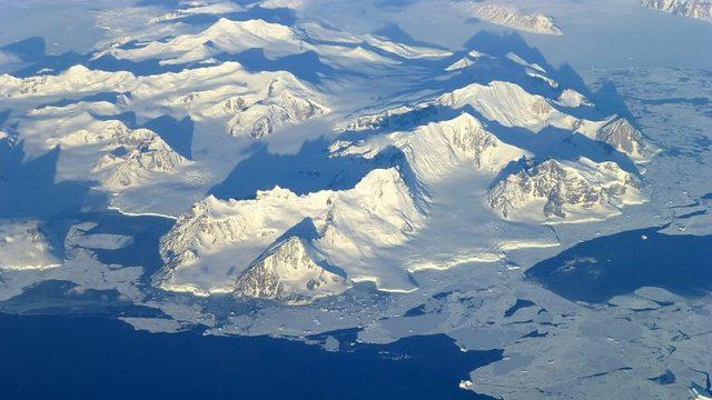 Antarktika’daki Buzulların Erime Seviyesini Ortaya Koyan Şok Edici Görüntüler