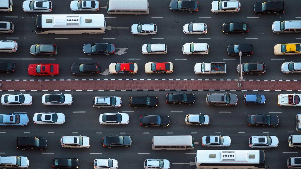 Bir Hacker, Hareket Halindeki Otomobilleri Durdurabileceğini İspatladı