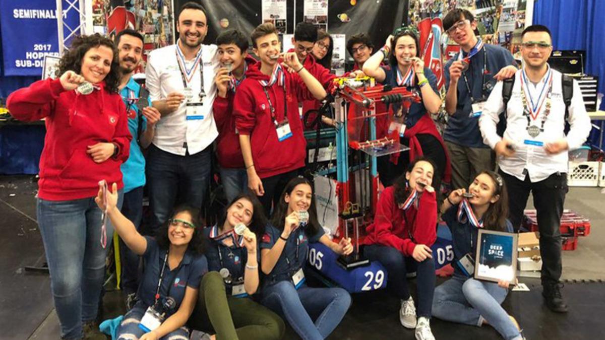 Darüşşafaka Robot Kulübü, Dünyanın En İyi Robot Kulüpleri Arasına Girmeyi Başardı