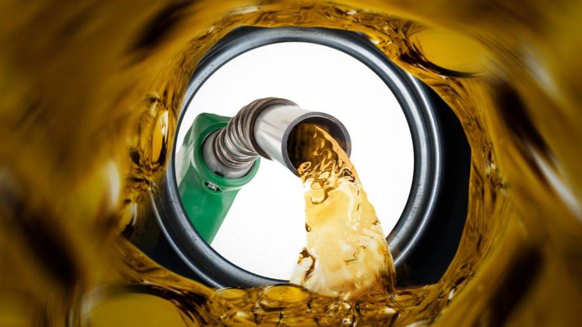 Bu Gece Yarısı Benzine Zam Geliyor