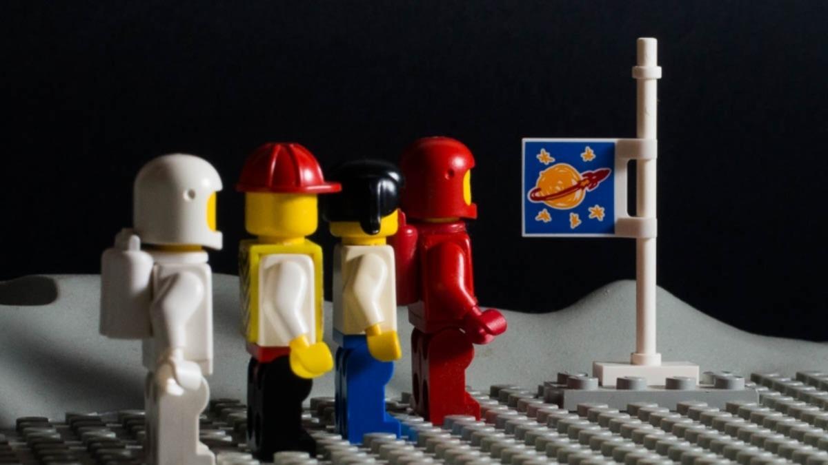 LEGO’nun İkonik Minifigür’lerinin Mucidi, 78 Yaşında Hayatını Kaybetti