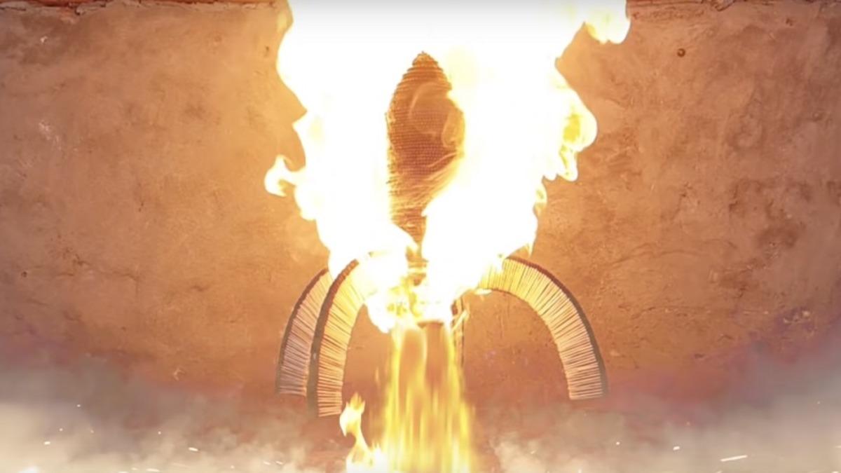 Bir YouTuber, 1 Milyon Kibrit Kullanarak Roket Yaptı (Video)