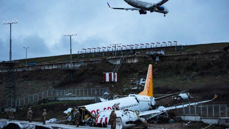 Sabiha Gökçen’deki Uçak Kazasından Sağ Kurtulan Bir Yolcuya Ölü Etiketi Takılmış
