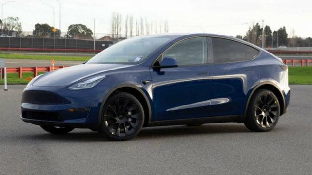 Tesla, Geciken Model Y Teslimatları İçin E-Posta Göndermeye Başladı