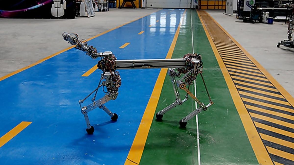 Dört Ayaklı Yerli Arazi Robotu ARAT, Arazi Testlerine Başladı