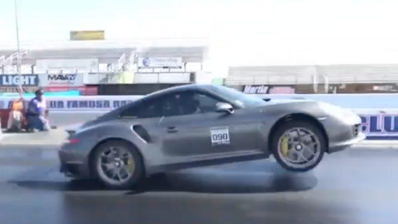 Porsche 911 Turbo S’in Tekerlekleri Havada Yaptığı Olağanüstü Kalkış (Video)