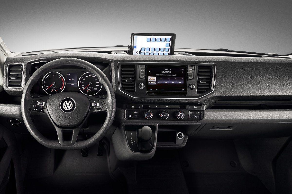 Yenilenen Volkswagen Crafter, Türkiye’ye Geliyor: İşte Özellikleri ve Fiyatı