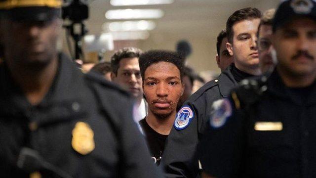 Ünlü YouTuber Etika, Canlı Yayında Gözaltına Alındı (Video)