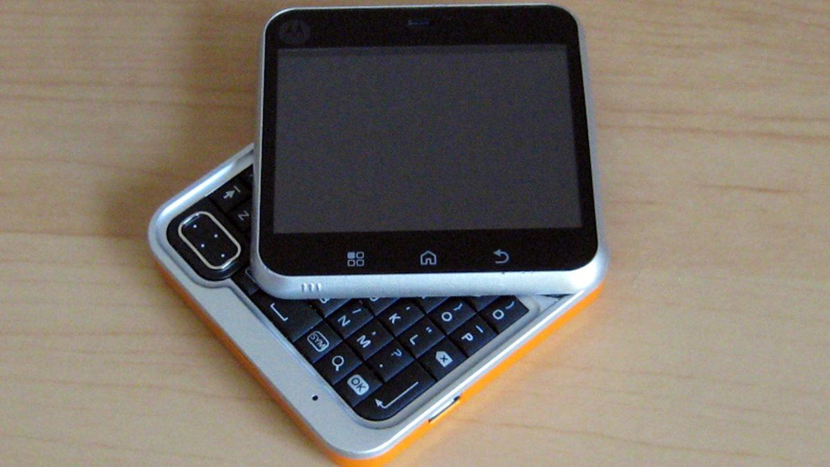 Beterin Beteri Varmış Dedirten Tarihin En Kötü 15 Telefonu