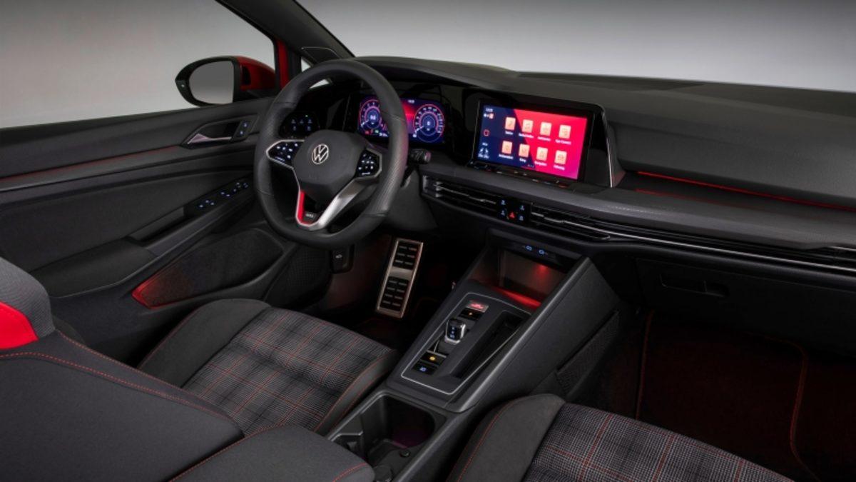 2021 Volkswagen Golf GTI ve GTE Hibrit, Dikkat Çeken Tasarımlarıyla Tanıtıldı