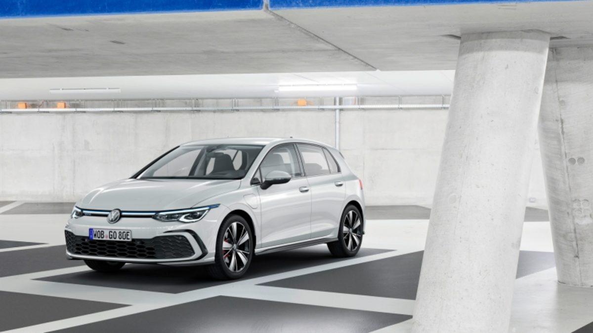 2021 Volkswagen Golf GTI ve GTE Hibrit, Dikkat Çeken Tasarımlarıyla Tanıtıldı
