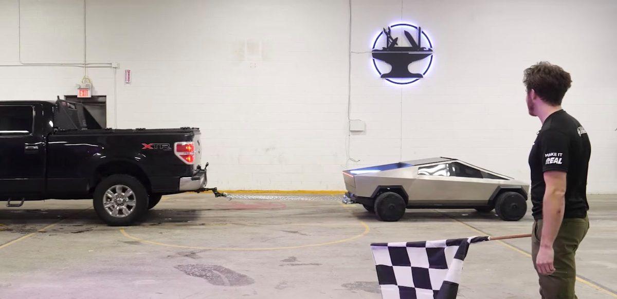 Ford F-150 ile Minyon Tesla Cybertruck, Halat Çekme Yarışına Tutuştu (Video)