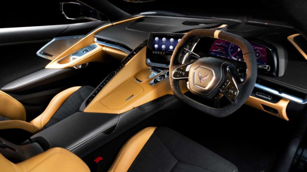 Chevrolet Corvette C8’in Sarayları Aratmayan Kokpitinden İlk Fotoğraf