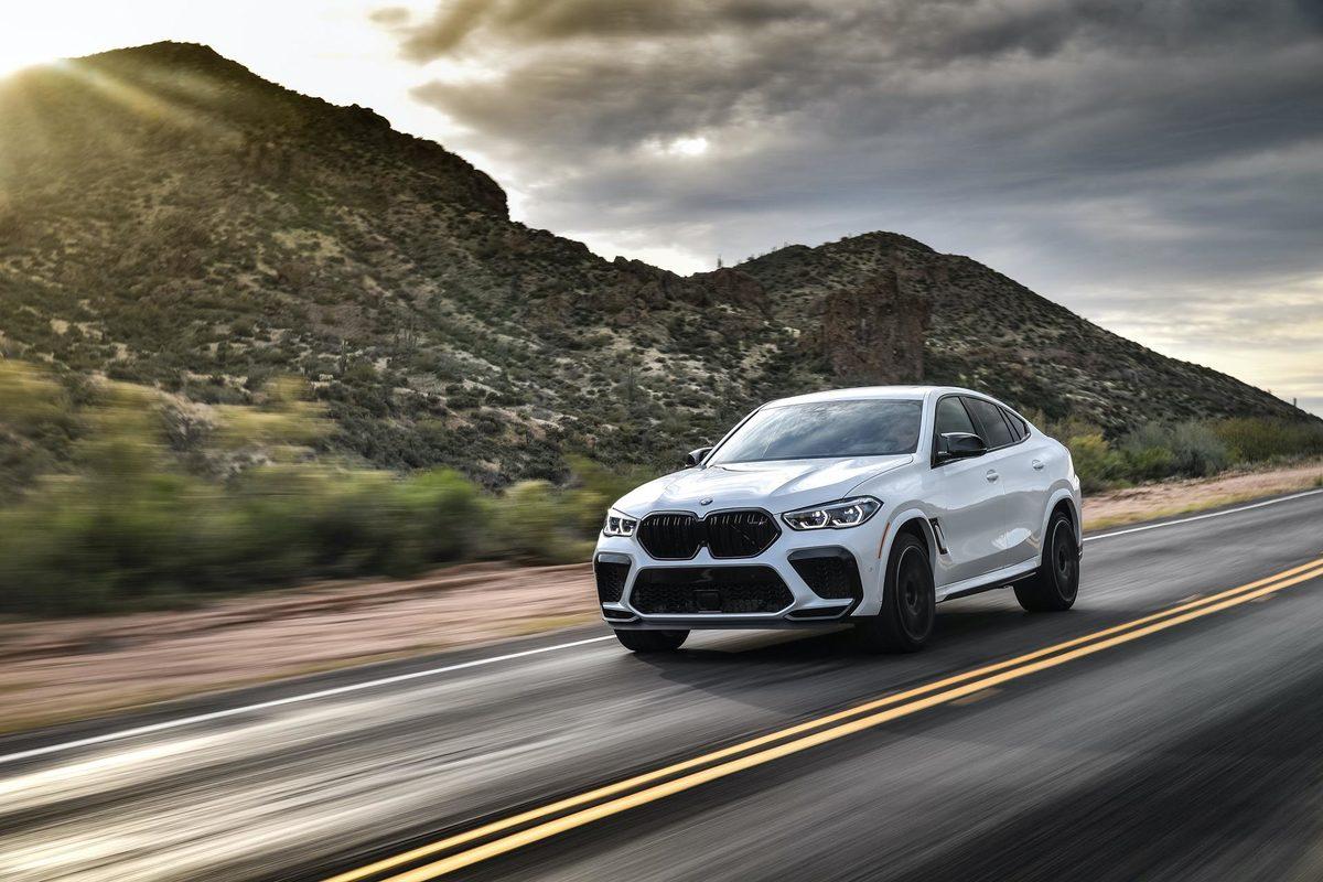 2020 BMW X6 M, Mineral Beyazı Rengiyle Yollarda