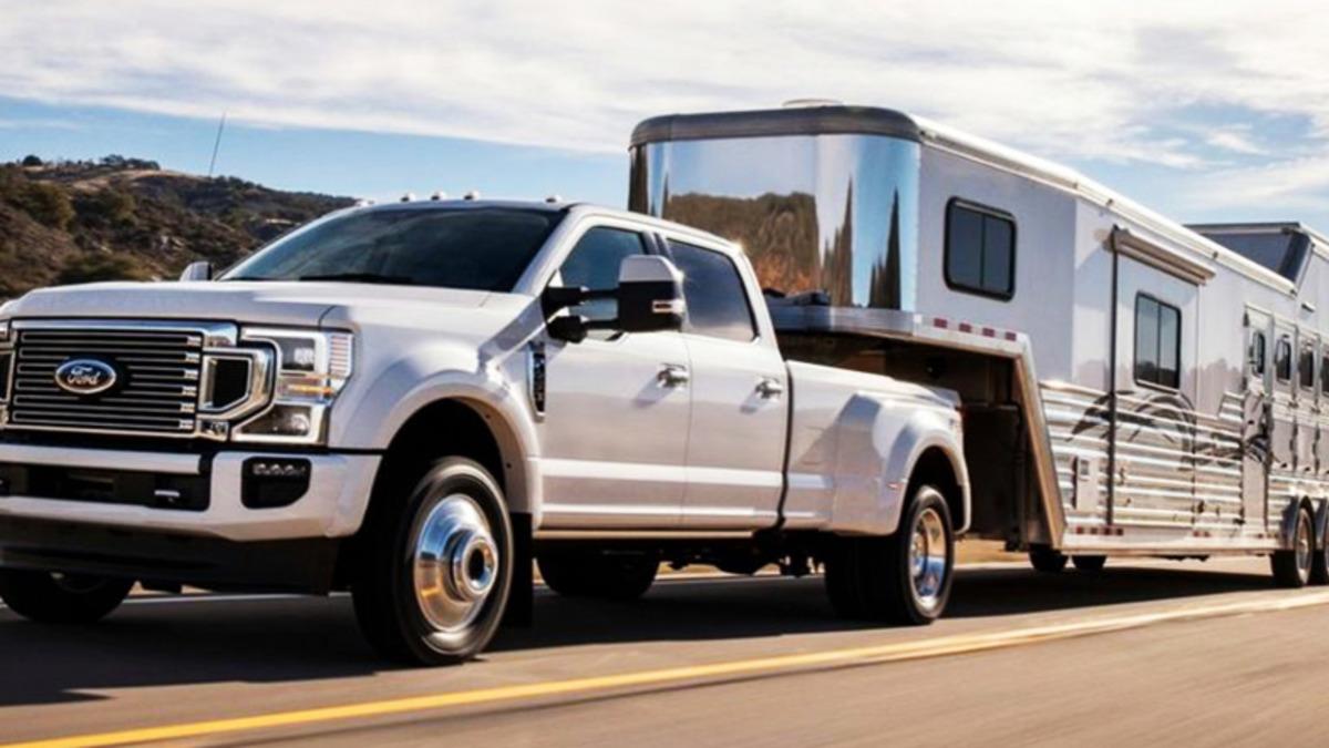 Çektikleri Yük Miktarlarıyla Vinçlere Meydan Okuyan 20 Güçlü Pick-Up