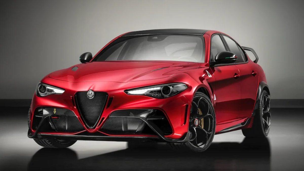 Alfa Romeo, Giulia Modelinin Performans Versiyonları Olan GTA ve GTAm’i Duyurdu