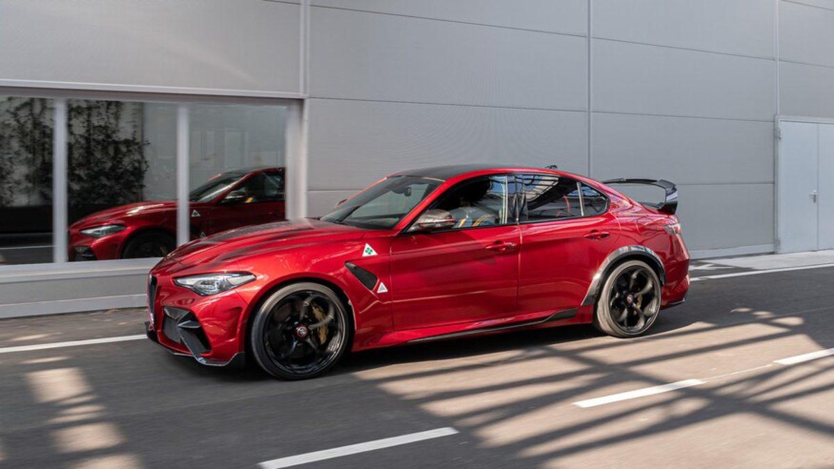 Alfa Romeo, Giulia Modelinin Performans Versiyonları Olan GTA ve GTAm’i Duyurdu