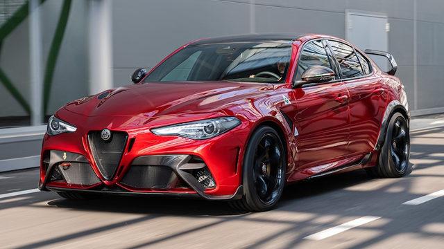 Alfa Romeo, Giulia Modelinin Performans Versiyonları Olan GTA ve GTAm’i Duyurdu