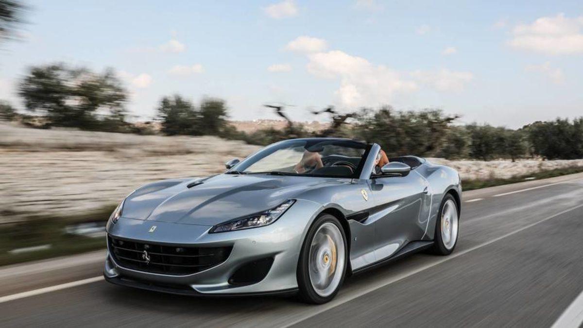 Üstü Açık Otomobillerde Yağmurdan Korunmanın Bir Yolu Olduğunu Biliyor muydunuz?