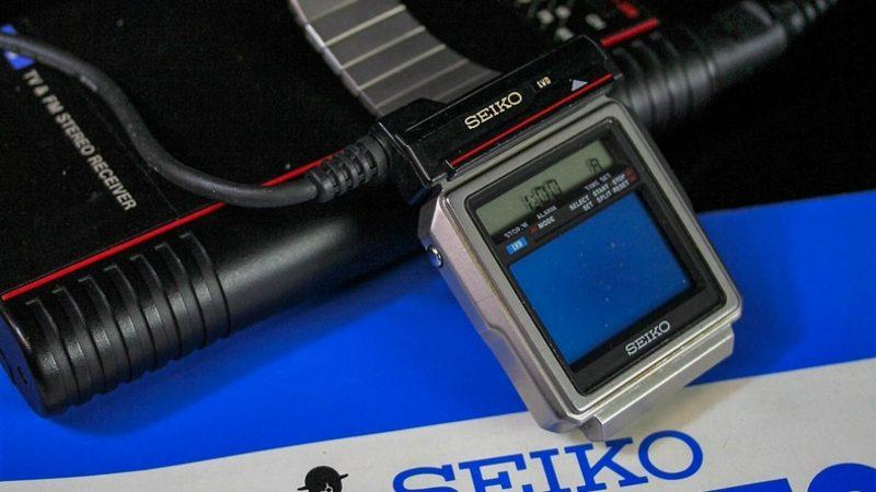 Dev Şirketlerin Gelişmiş Teknolojileri Yavaş Yavaş Sunduklarını Kanıtlayan 37 Yıllık TV’li Kol Saati