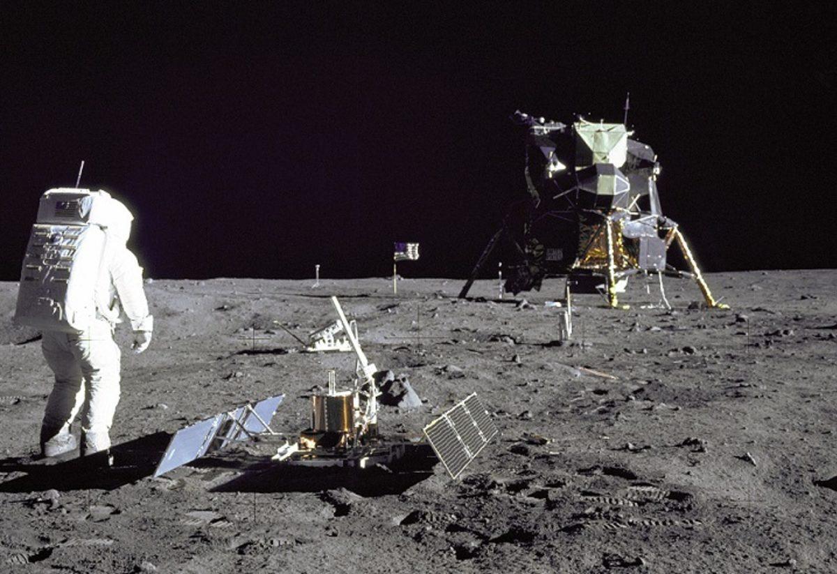 NASA: Apollo 11 ile İlgili Ses Kayıtları Oluşturup Bize Gönderin, Yayınlayalım
