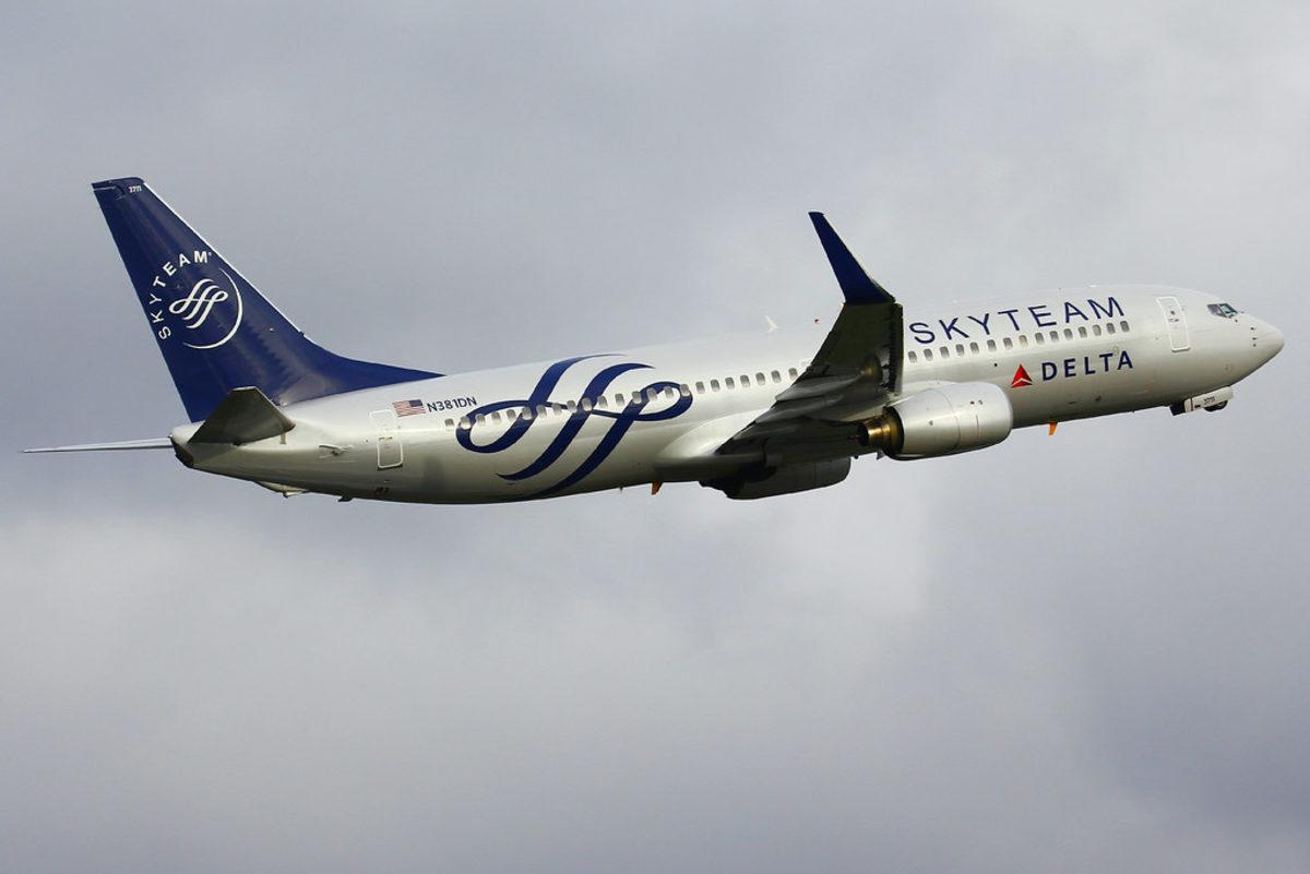 Delta Havayolları’na Ait Boeing 737-800’ün Acil İniş Talep Etmesinin Sebebi Belli Oldu