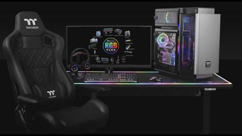 Thermaltake, Devasa Bir Mousepad Diyebileceğimiz Oyuncu Masasını Tanıttı