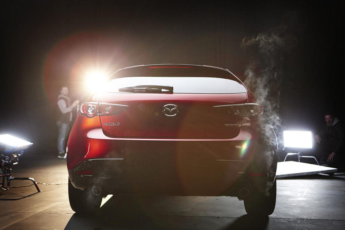 Yeni Mazda3’ün Photoshop İçermeyen Fotoğrafları Yayımlandı