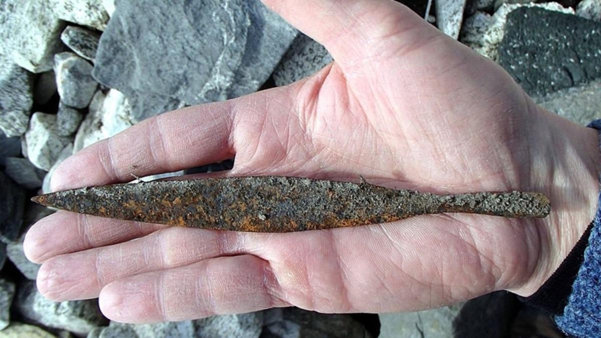 Vikinglere Ait 1.500 Yılık Antik Ok Başı, Eriyen Buzulların İçinde Bulundu