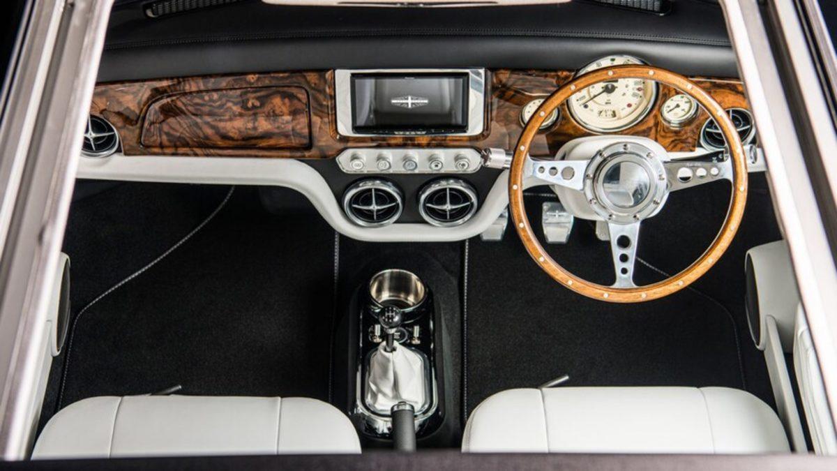 James Bond’un Lotus Esprit’i MINI Cooper Olarak Yeniden Tasarlandı