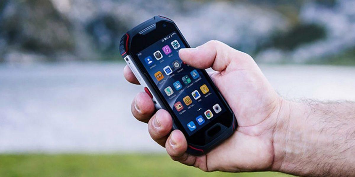 Boyundan Büyük Sağlamlık Sunan Telefon: Atom XL