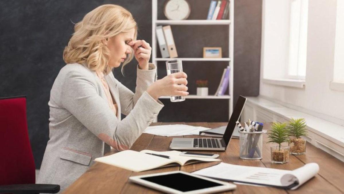 Yüzünüze Dokunmadan Duramıyor musunuz? Bilimin Bununla İlgili Bazı Teorileri Var