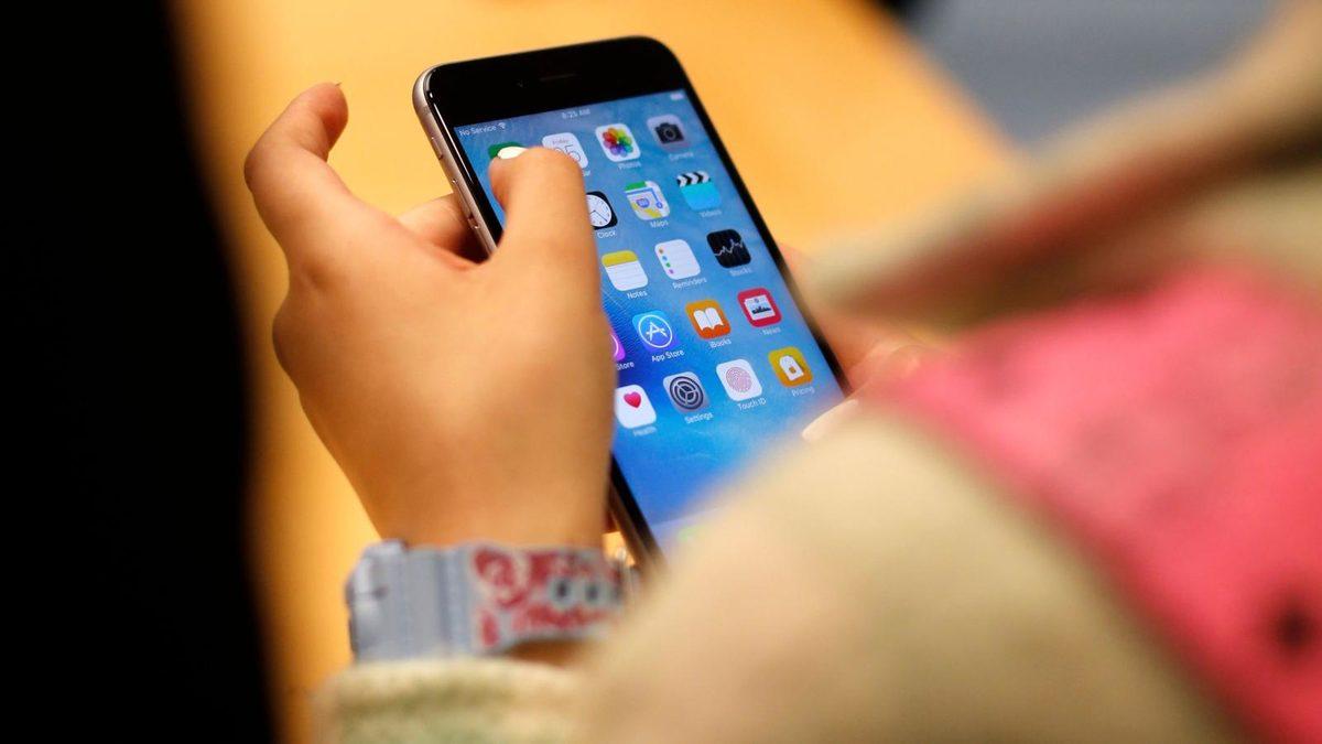 Başkasının Kilitli iPhone’uyla İstediğiniz Kişiye Nasıl Mesaj Atarsınız?