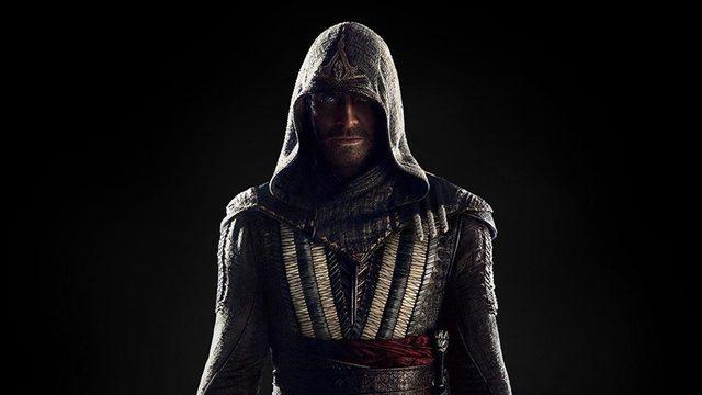 Assassin’s Creed Cosplayerının Bileklerinden 30 Santimlik Bıçaklar Çıktı