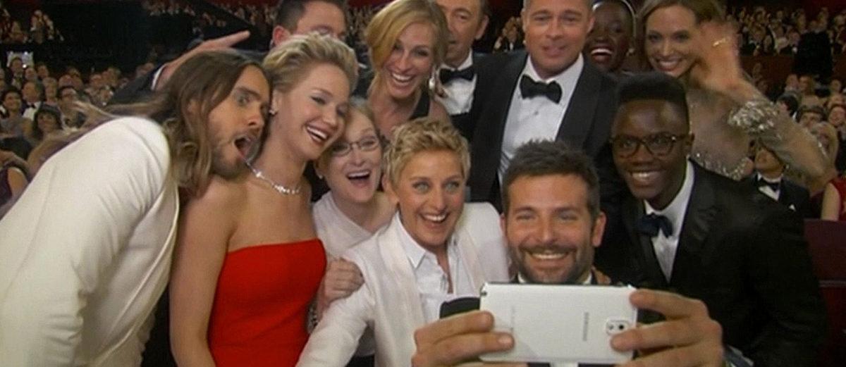 Dizilerde, Filmlerde ve Reklamlarda Neden Sürekli iPhone Görüyoruz?