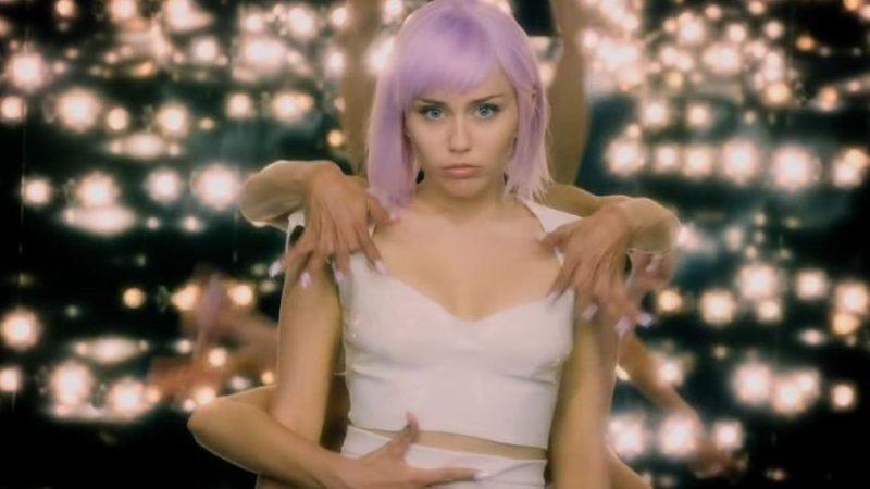 Black Mirror’ın 5. Sezonundan 3 Fragman Birden Geldi