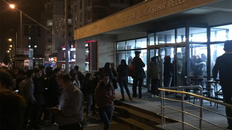 Okulların Tatil Edilmesinin Ardından Twitter’da Yapılan Paylaşımlar