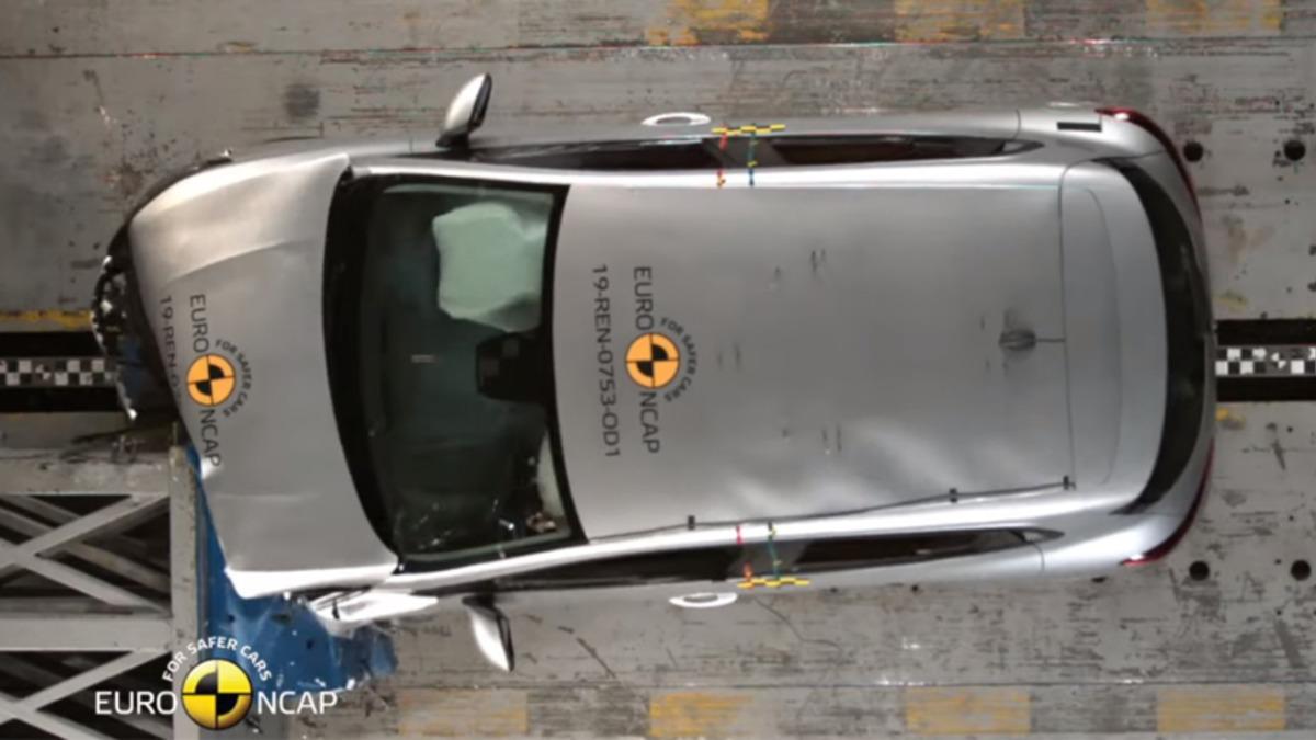 2019 Model Renault Clio, Euro NCAP Testlerinde 5 Yıldız Almayı Başardı (Video)