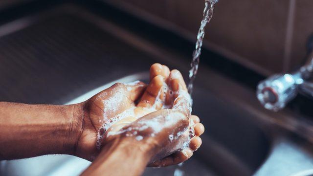 Corona ve Diğer Virüsler, Neden Ellerin Yıkanmasına Karşı Koyamıyorlar?