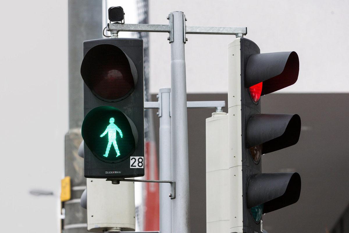 Yeni Nesil Trafik Işıkları, Ne Zaman Karşıdan Karşıya Geçeceğinizi Tahmin Ediyor