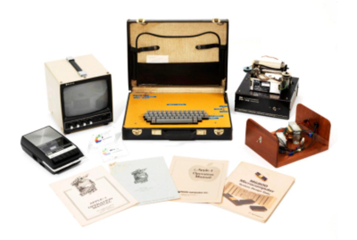 40 Yıllık Orijinal Apple I, Yaklaşık 500 Bin Dolara Satıldı