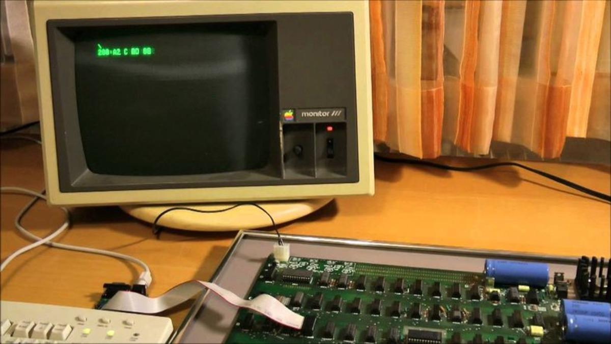 40 Yıllık Orijinal Apple I, Yaklaşık 500 Bin Dolara Satıldı