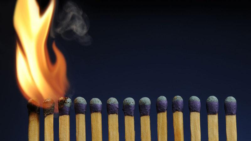 Sosyal Mesafelendirmenin Corona Virüsüne Karşı Önemini Gösteren Viral Video